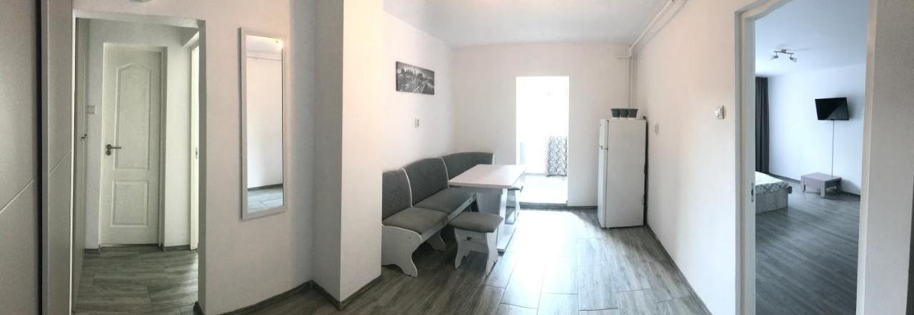 Langa Plaja Diana Appartement *